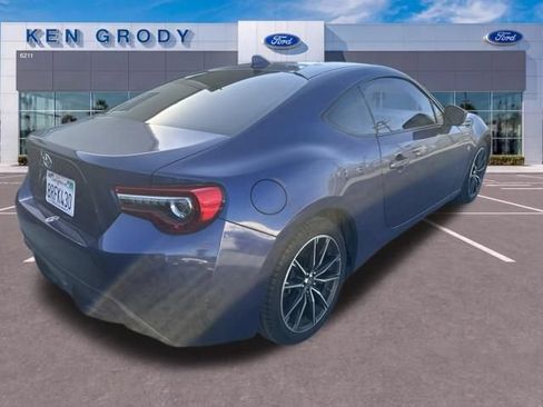 Used 2020 Toyota 86 RWD image 8