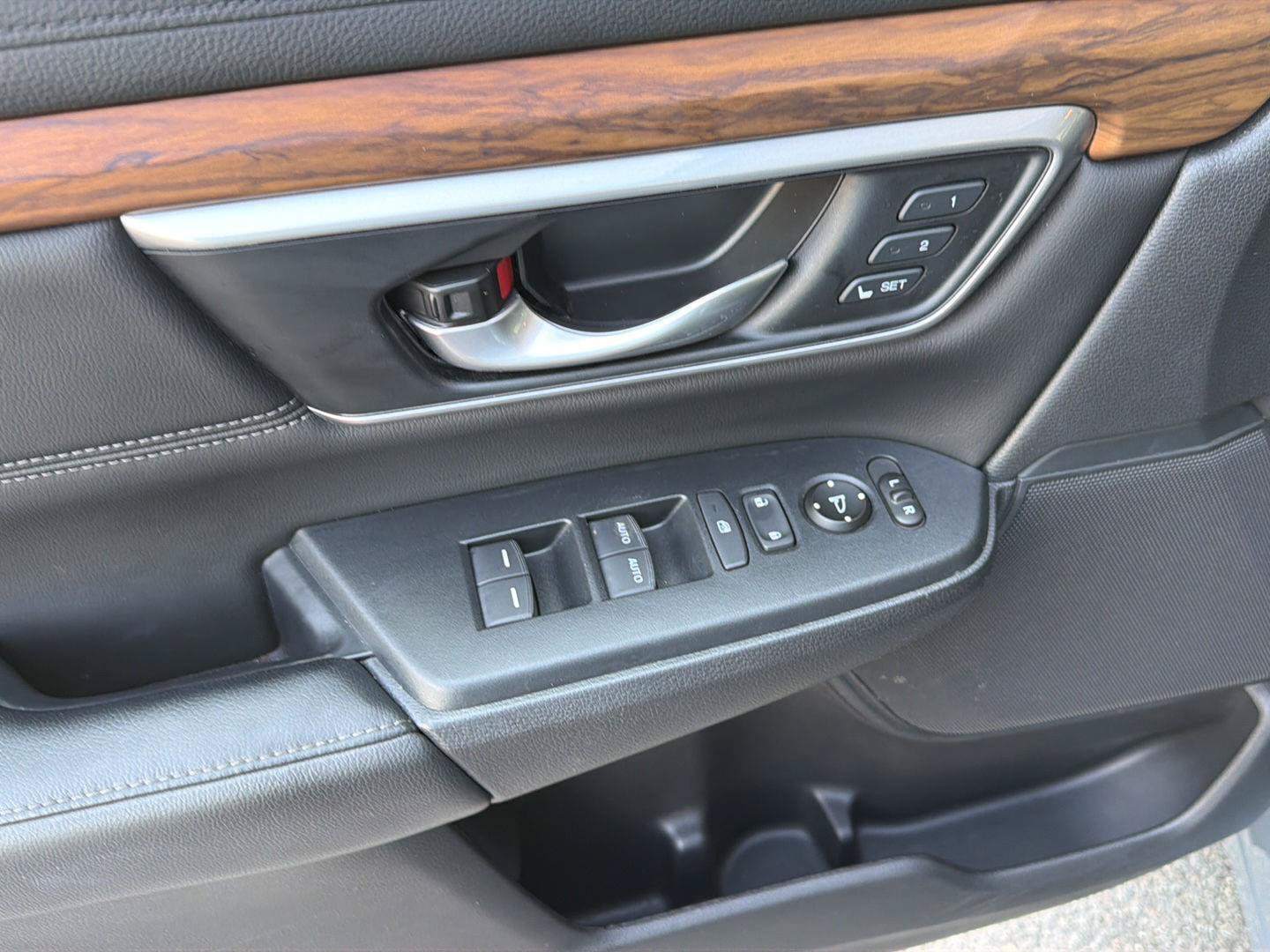Used 2020 Honda CR-V EX-L image 33