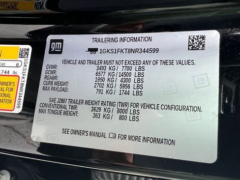 Used 2022 GMC Yukon XL SLE w/ Gmc Pro Safety Plus Package image 38