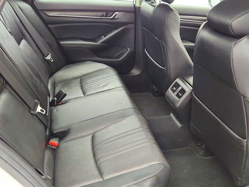 Used 2019 Honda Accord Touring image 22