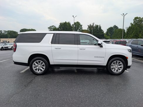 Used 2024 Chevrolet Suburban Premier RWD image 6
