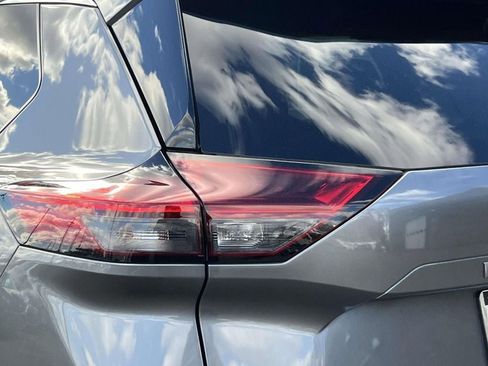 Certified 2024 Nissan Rogue SL w/ SL Premium Package image 9