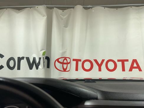 Used 2022 Toyota Tacoma TRD Off-Road AWD/4WD image 28