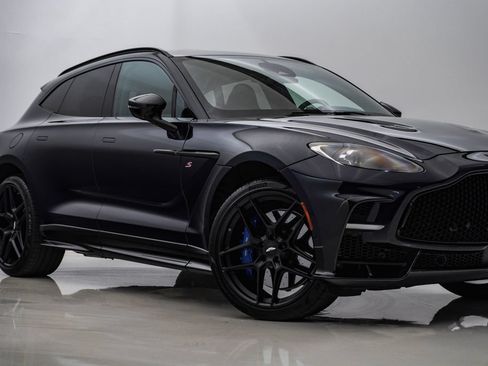 Used 2026 Aston Martin DBX 707 AWD/4WD image 2