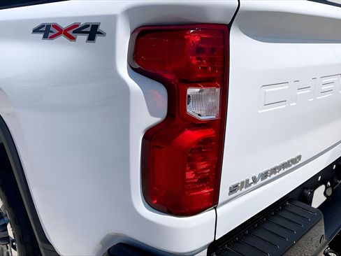Used 2025 Chevrolet Silverado 2500 Custom w/ Custom Value Package AWD/4WD image 31
