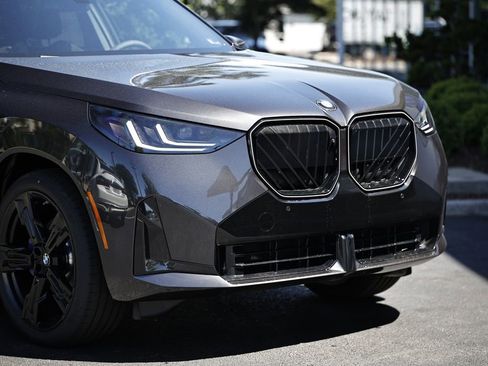 New 2026 BMW X3 xDrive30 w/ Premium Package AWD/4WD image 2