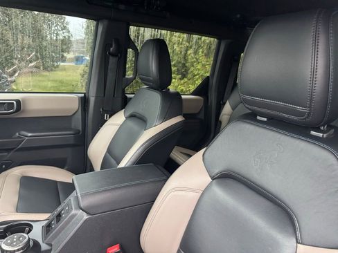 Certified 2024 Ford Bronco Wildtrak image 9