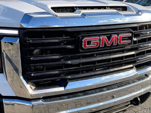 Used 2024 GMC Sierra 2500 Pro image 34