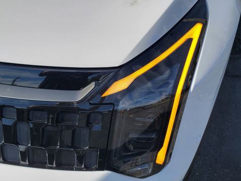 Used 2026 Kia Sportage X-Line w/ X-Line Technology Package AWD/4WD image 11