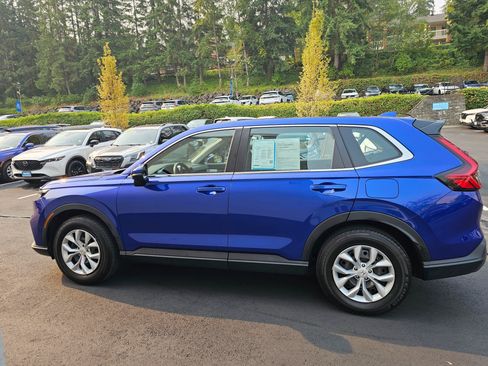 Used 2023 Honda CR-V LX image 4