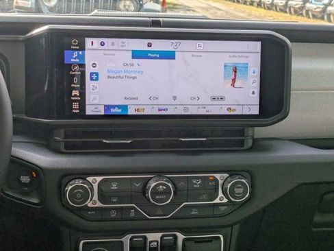 New 2026 Jeep Gladiator Sport image 16