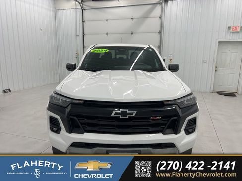 Used 2024 Chevrolet Colorado Z71 w/ Z71 Convenience Package 2 image 7