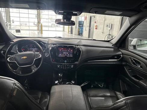 Used 2023 Chevrolet Traverse LT AWD/4WD image 38