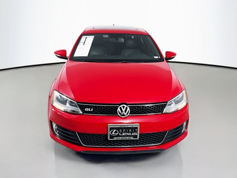 Used 2014 Volkswagen Jetta GLI FWD image 2