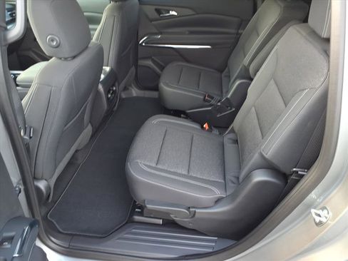 New 2026 Chevrolet Traverse LT w/ Sun and Wheel Package image 10