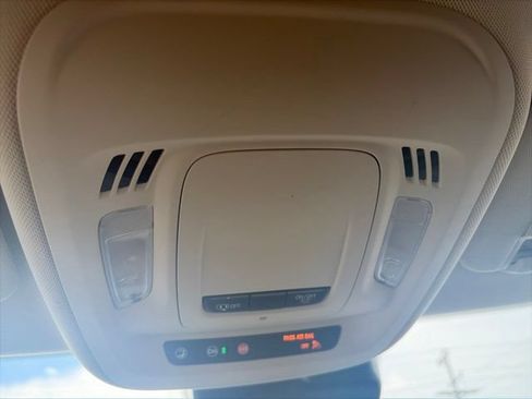 Used 2023 Buick Envision Essence FWD image 25