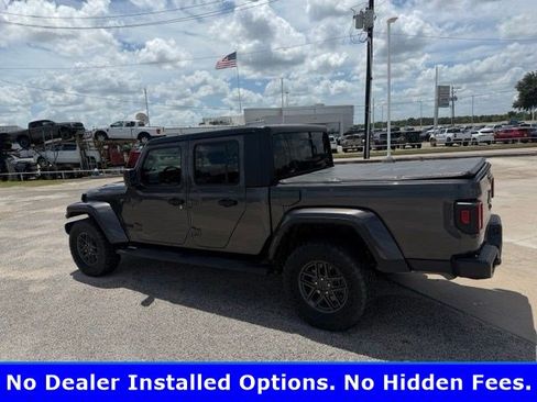 Used 2024 Jeep Gladiator Sport AWD/4WD image 5