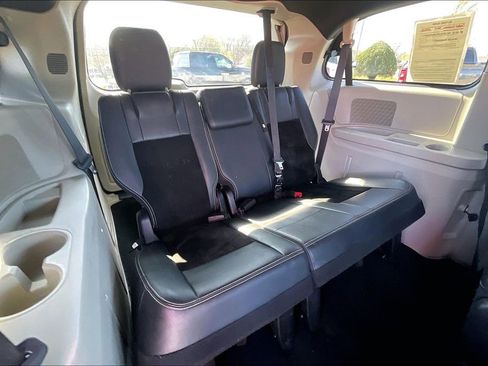 Used 2017 Dodge Grand Caravan SXT FWD image 26