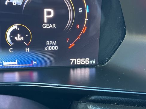 Used 2024 Chevrolet Colorado LT w/ LT Convenience Package image 33