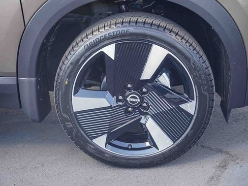 New 2026 Nissan Kicks SR image 10