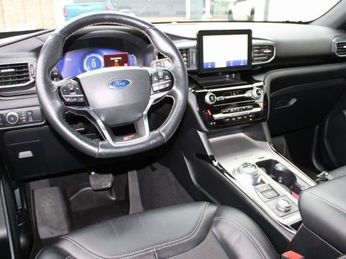 Used 2022 Ford Explorer ST image 5