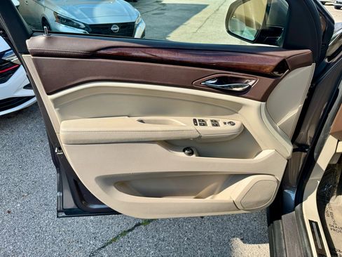 Used 2011 Cadillac SRX Luxury image 10