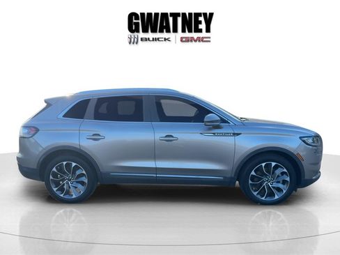 Used 2021 Lincoln Nautilus Reserve image 7