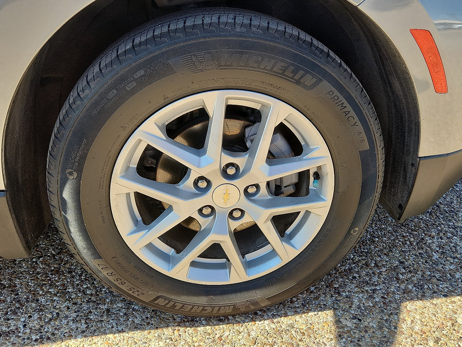 Used 2024 Chevrolet Equinox LS w/ LS Convenience Package FWD image 8
