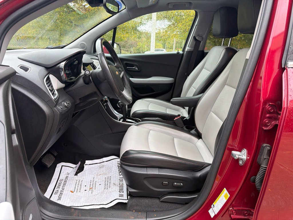 Used 2018 Chevrolet Trax Premier w/ LPO, Protection Package AWD/4WD image 20