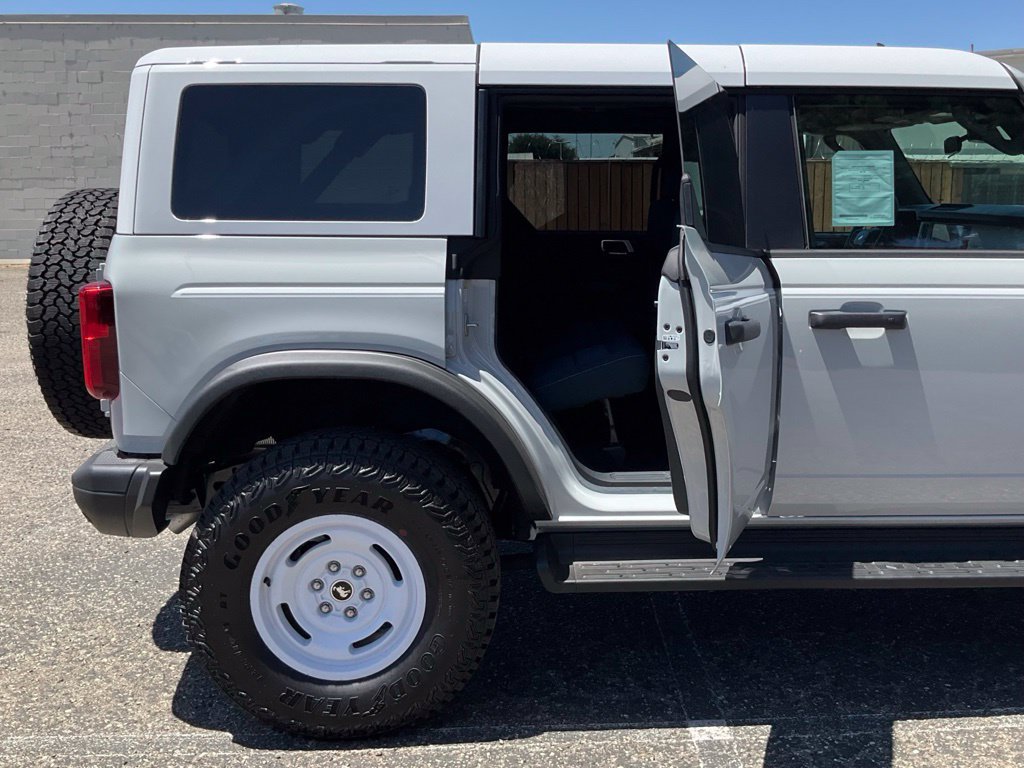 New 2026 Ford Bronco Heritage Edition AWD/4WD image 32