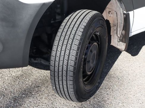 Used 2019 Mercedes-Benz Sprinter 2500 image 38