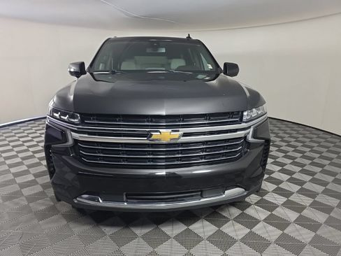 Used 2021 Chevrolet Suburban LT AWD/4WD image 8