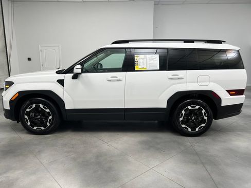 Used 2026 Hyundai Santa Fe SEL FWD image 5
