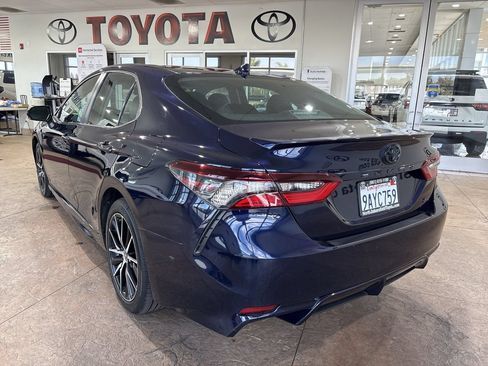 Used 2022 Toyota Camry SE w/ Convenience Package FWD image 8