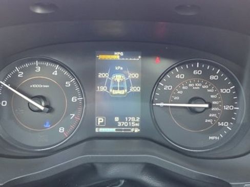 Used 2019 Subaru Crosstrek 2.0i Premium image 17