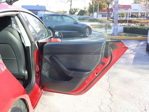 Used 2023 Tesla Model 3 Standard Range image 24