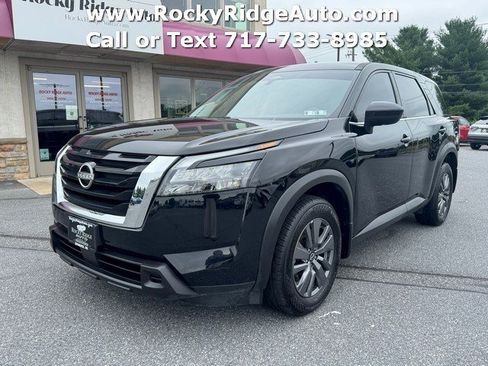 Used 2024 Nissan Pathfinder S AWD/4WD image 3
