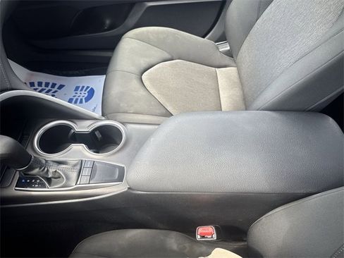 Used 2024 Toyota Camry LE image 20