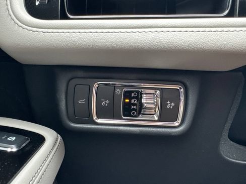 New 2026 Lincoln Aviator AWD image 12
