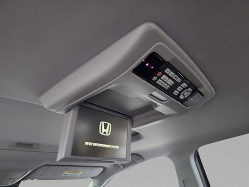 Used 2016 Honda Pilot Touring image 25