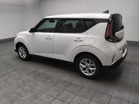 Used 2025 Kia Soul LX w/ LX Technology Package image 3