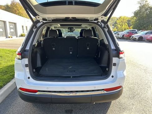 Used 2023 Jeep Grand Cherokee 4WD 4xe w/ Luxury Tech Group II image 27