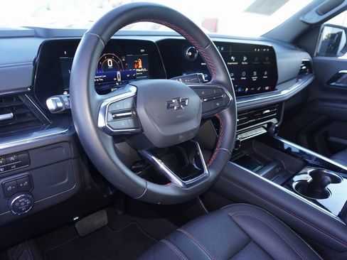 Used 2025 Chevrolet Suburban RST image 15