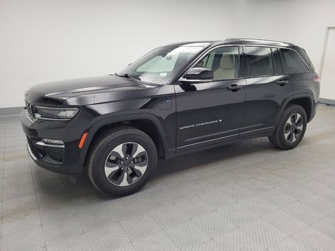 Used 2022 Jeep Grand Cherokee Limited 4xe image 2