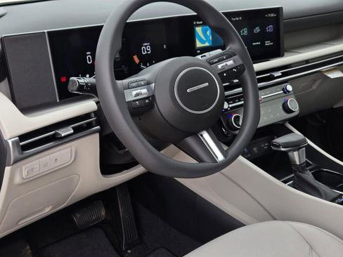 New 2026 Hyundai Tucson SEL FWD image 17