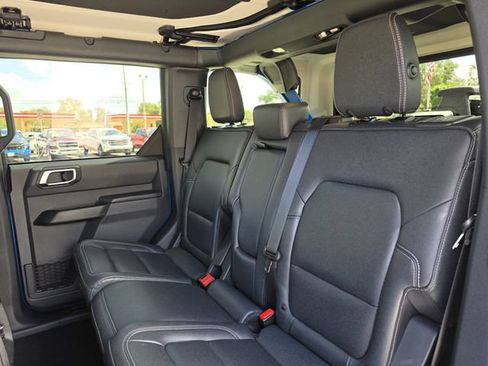 Used 2026 Ford Bronco Big Bend w/ Black Appearance Package AWD/4WD image 19