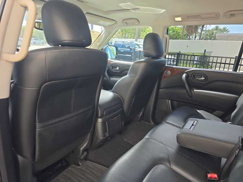 Used 2019 INFINITI QX80 Luxe w/ Proassist Package AWD/4WD image 9