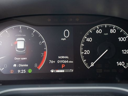 Certified 2024 Honda HR-V LX image 36