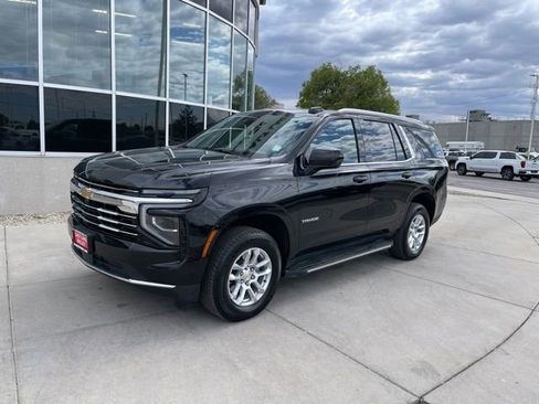 Used 2025 Chevrolet Tahoe LT AWD/4WD image 1