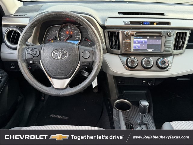 Used 2015 Toyota RAV4 LE FWD image 12